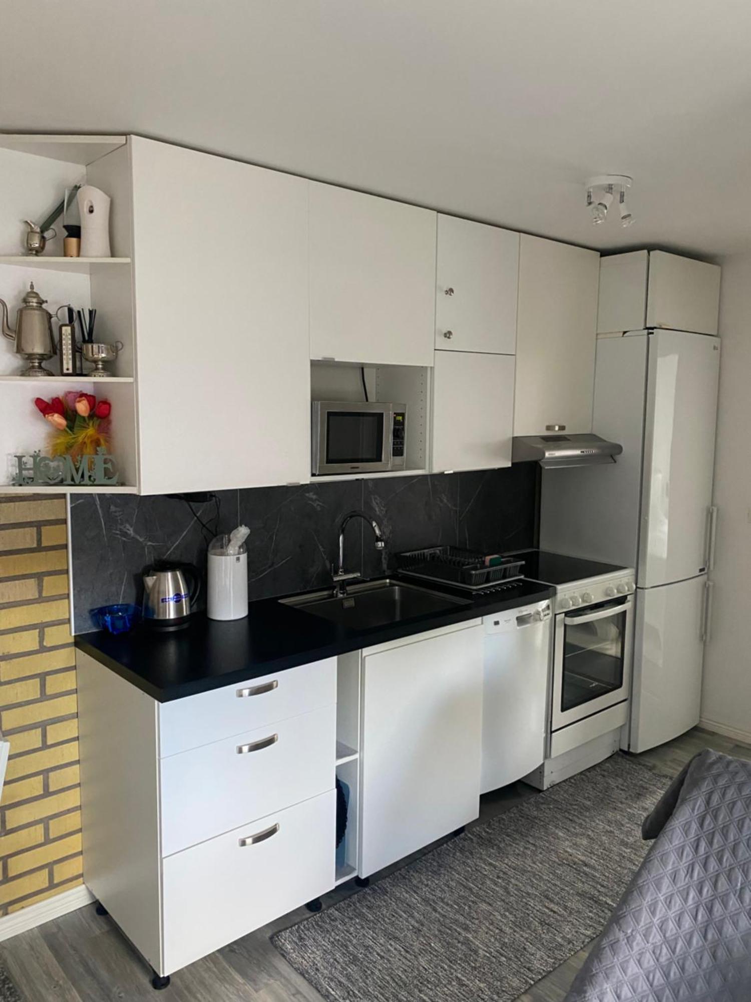 Videdal Apartment 2 Rooms - Own Entrance & Free Parking Malmo Luaran gambar